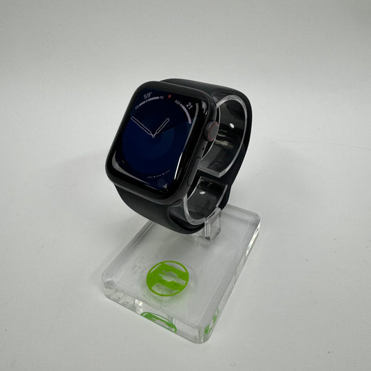 Unlocked Apple Watch SE 2nd Gen 44MM Black Aluminum Black Sport Band MYER2LL/A