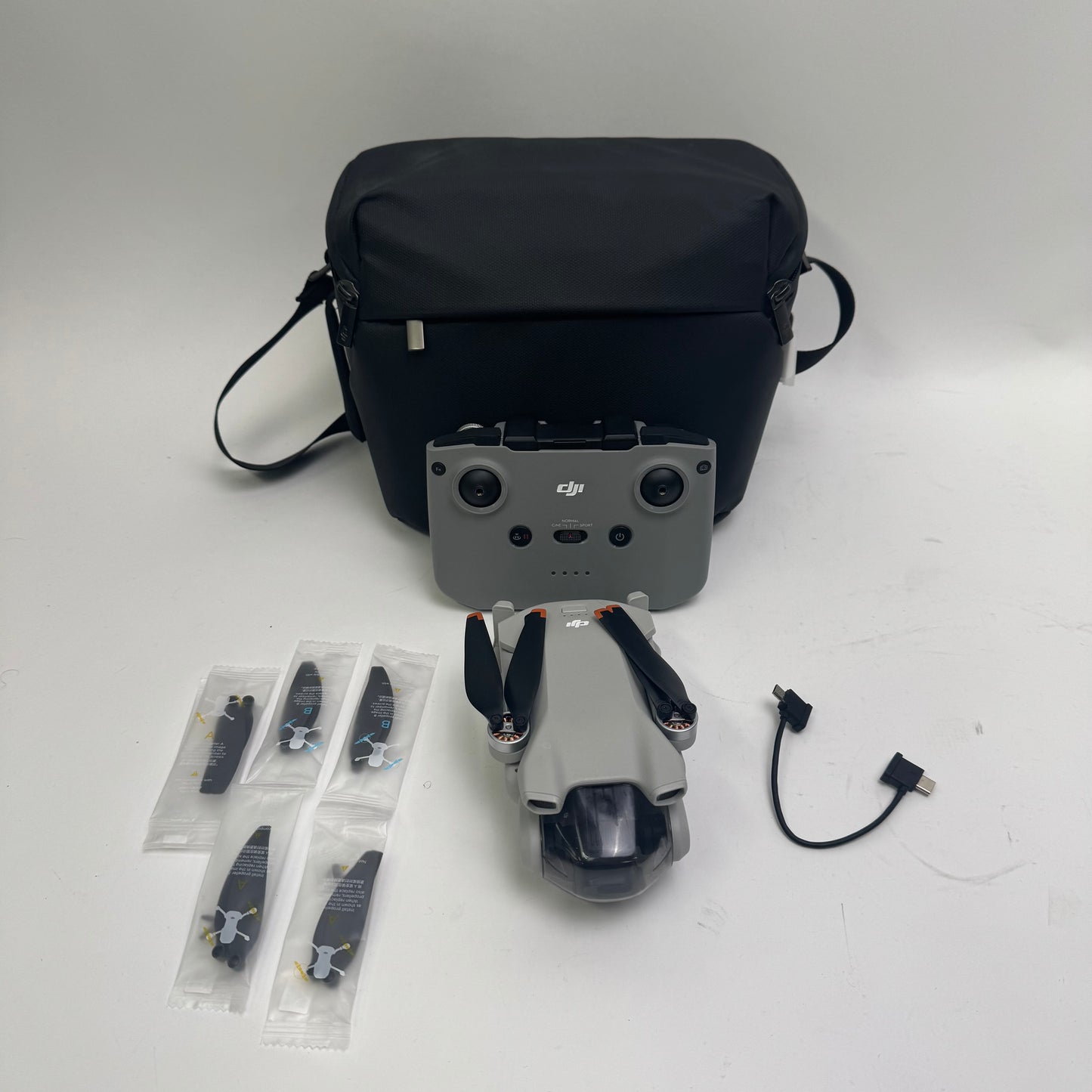 DJI Mini 3 4K Quadcopter Camera Drone MT3PD