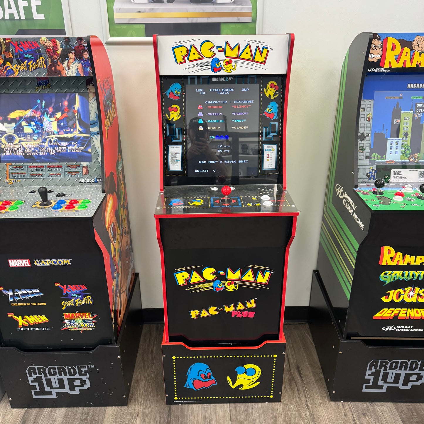 Arcade1Up Pac Man Plus Tabletop Arcade / Countercade AWM18R2-9134BLK-PUS