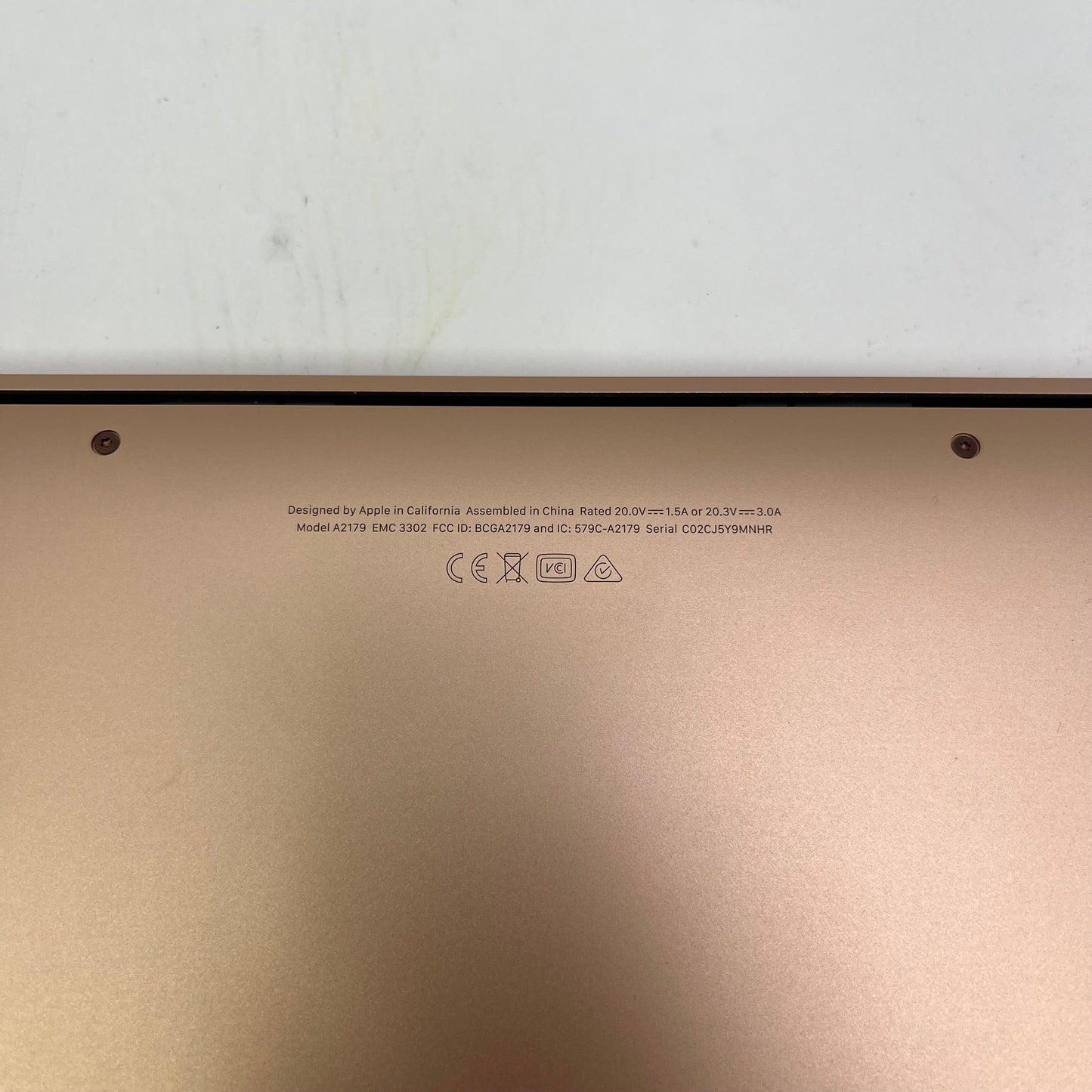 2020 Apple MacBook Air 13.3" i3 1.1GHz 8GB RAM 256GB SSD Gold A2179