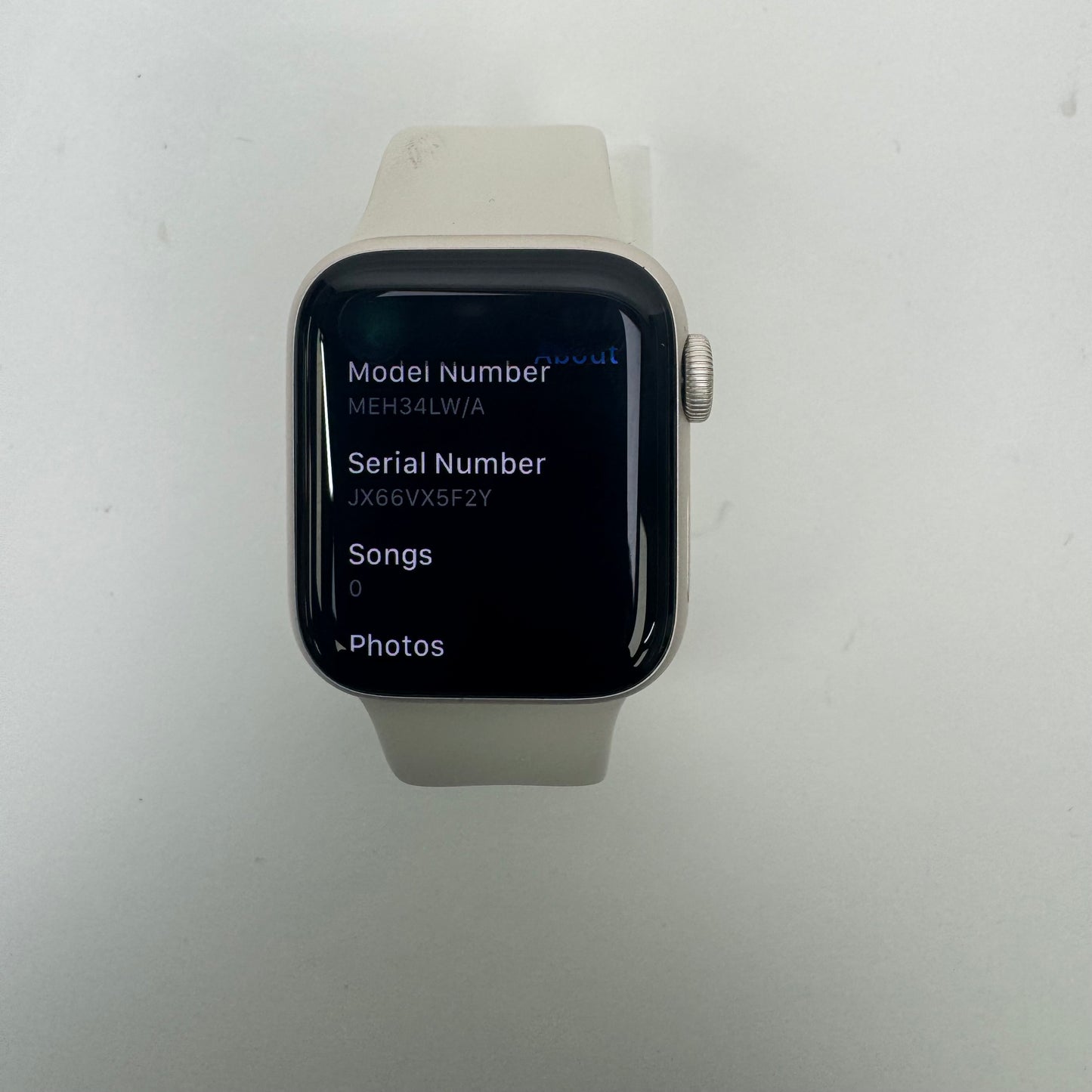 GPS Only Apple Watch SE 3 40MM Starlight Aluminum Starlight Sport Band MEH34LW/A