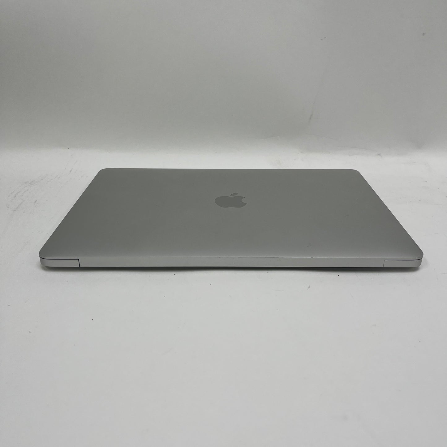 2020 Apple MacBook Air 13.3" i5 1.8GHz 8GB RAM 128GB SSD Silver A1932
