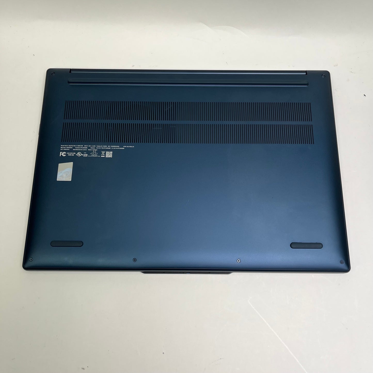 Lenovo IdeaPad Slim 5 16IRH10R 16" Core 5 210H 2.2GHz 16GB RAM 512GB SSD