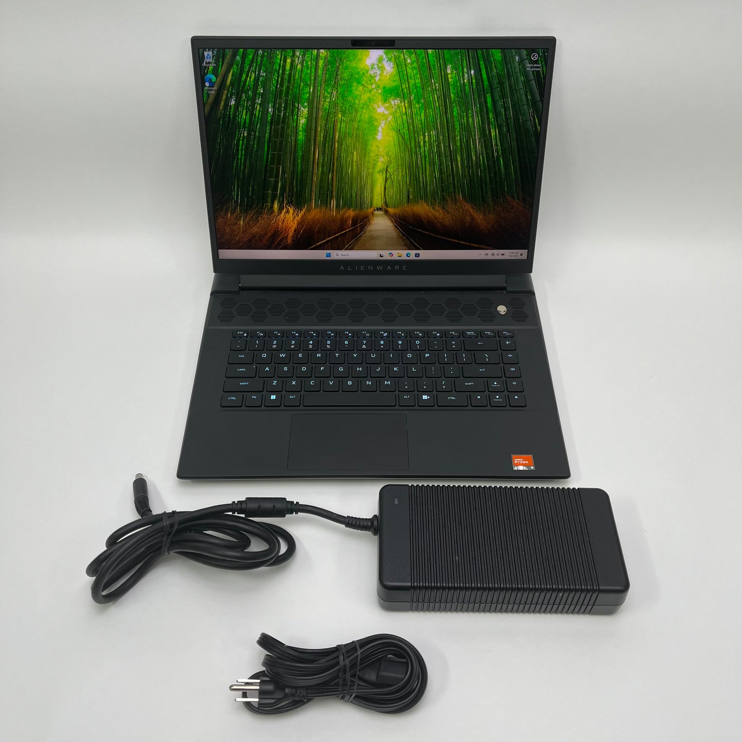 Alienware M16 R1 16" Ryzen 9 7845HX 3.0GHz 32GB RAM 1TB SSD RTX 4080 480Hz