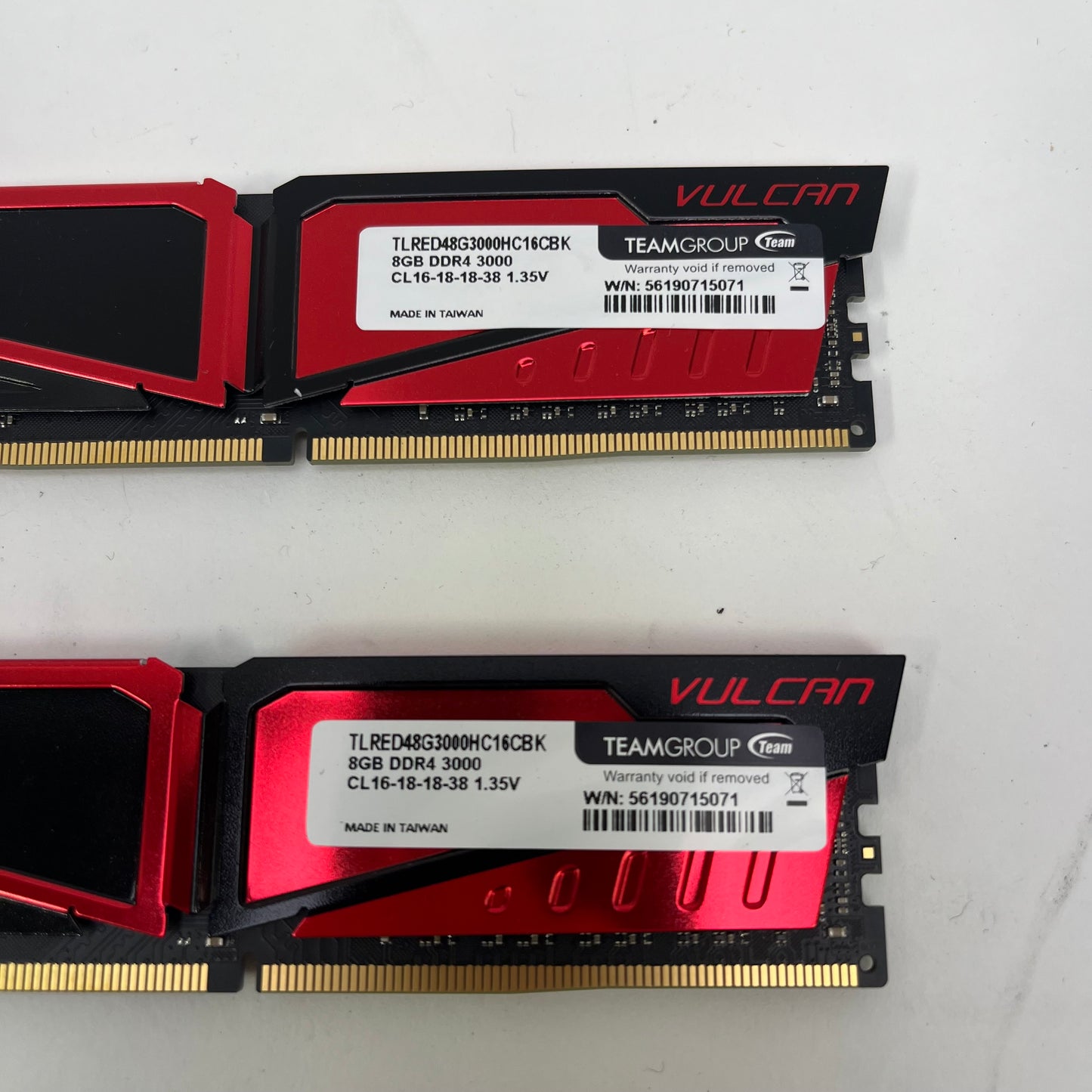 TeamGroup T-Force Vulcan 16GB (2x8GB) RAM DDR4 3000MHz TLRED48G3000HC16CBK