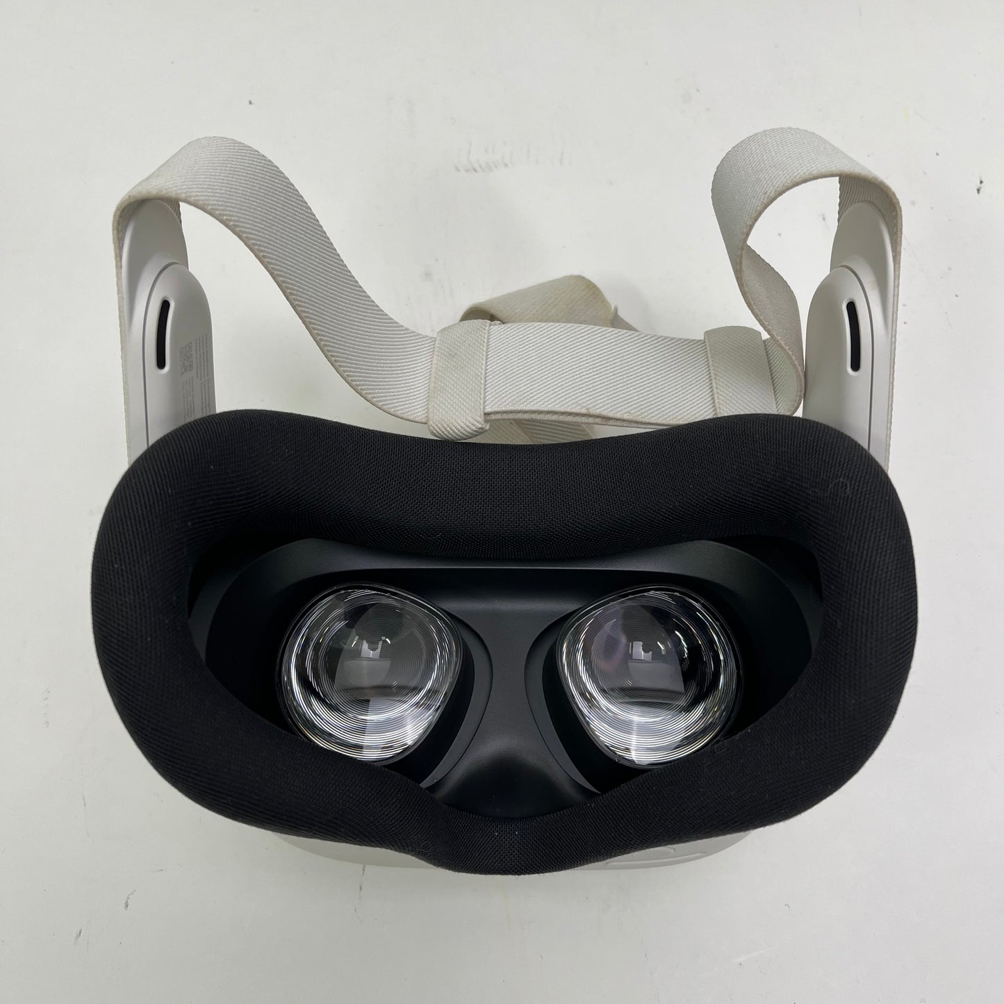 Meta Quest 3S 128GB Standalone All-in-One VR Headset P97
