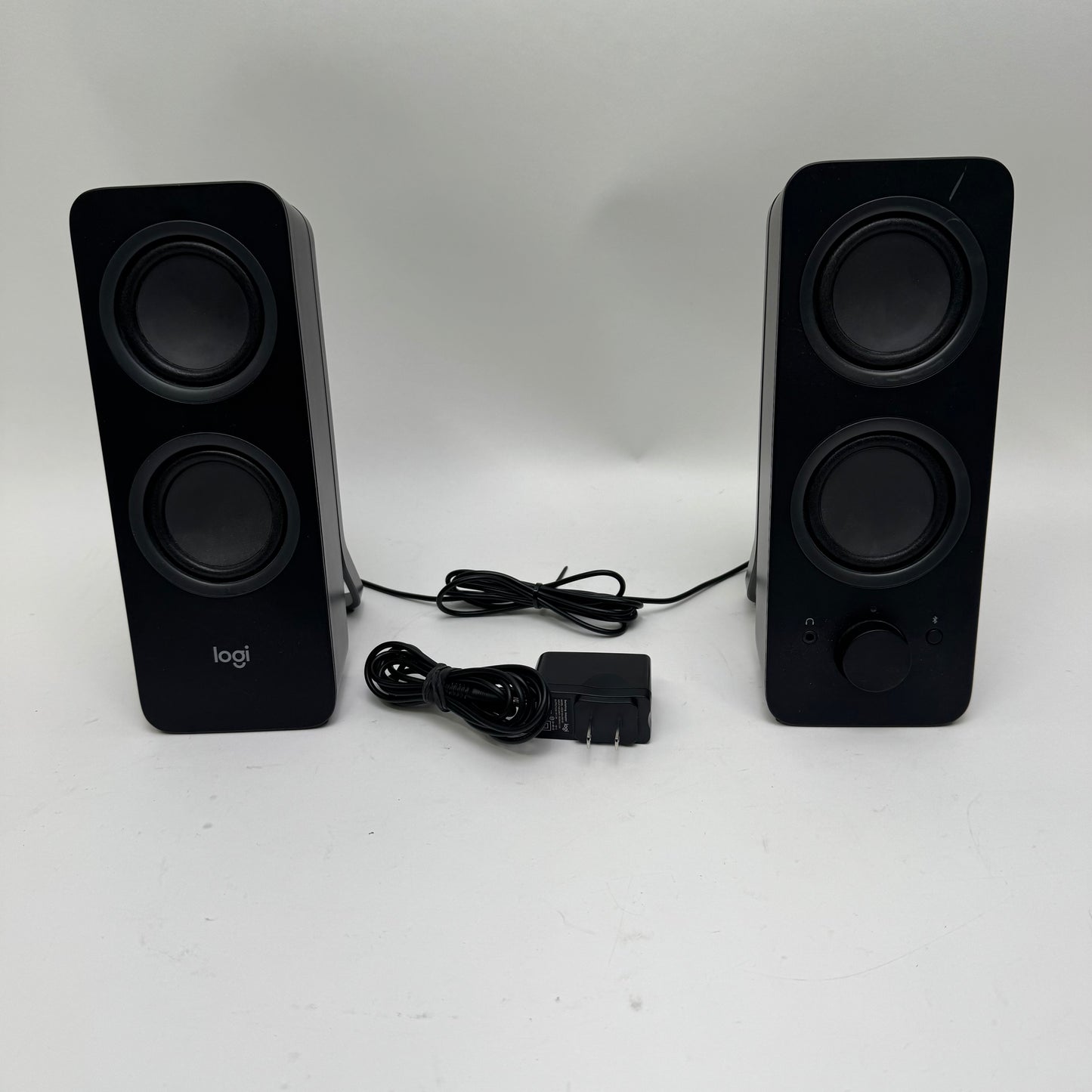 Logitech z207 Powered Bookshelf Speakers Black 980-001294