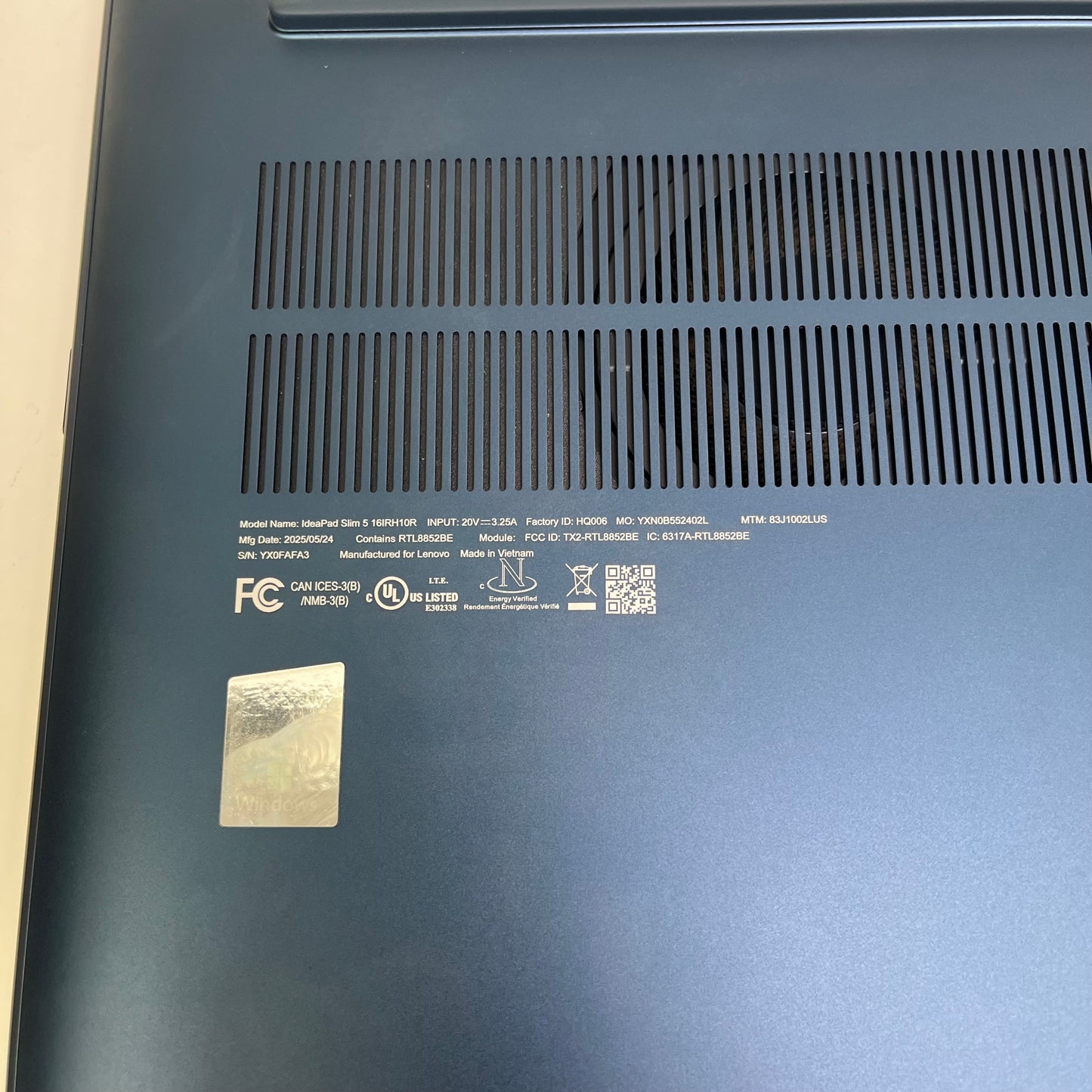 Lenovo IdeaPad Slim 5 16IRH10R 16" Core 5 210H 2.2GHz 16GB RAM 512GB SSD