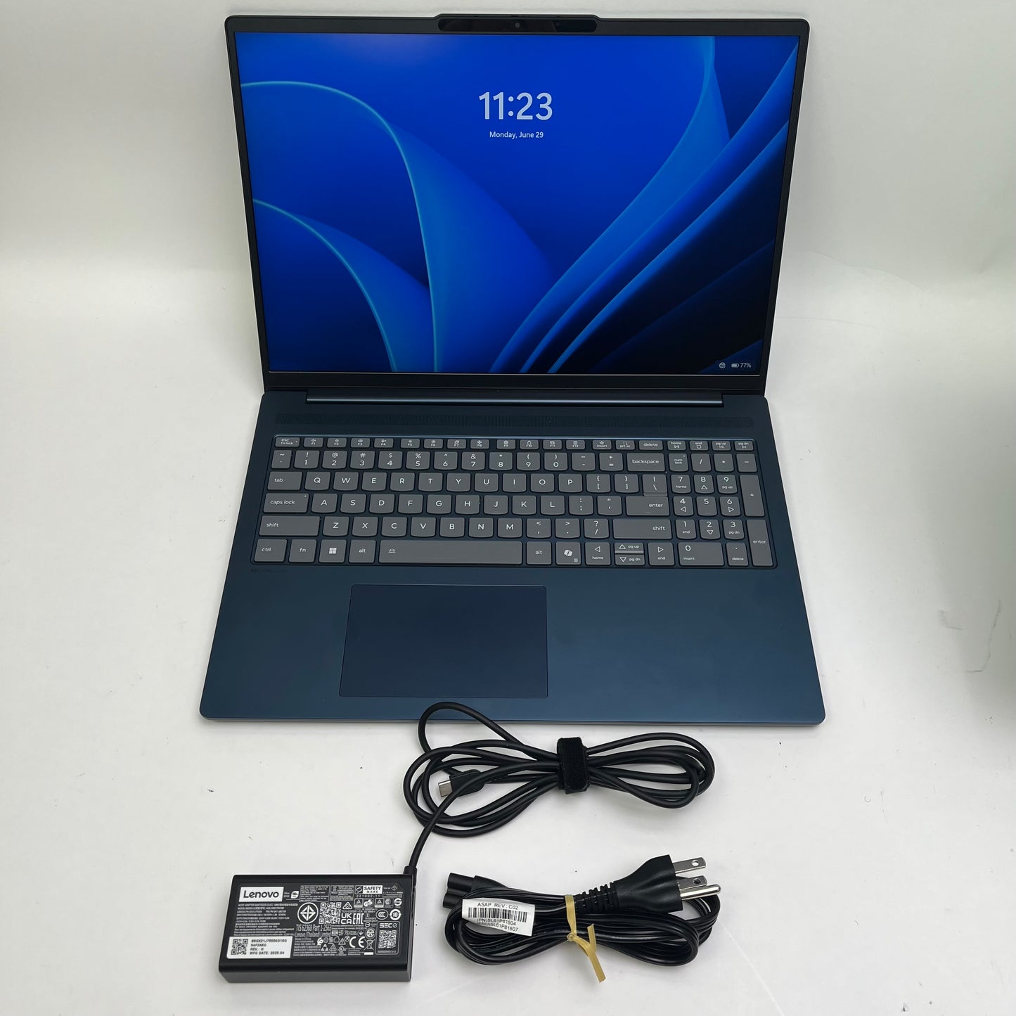Lenovo IdeaPad Slim 5 16IRH10R 16" Core 5 210H 2.2GHz 16GB RAM 512GB SSD