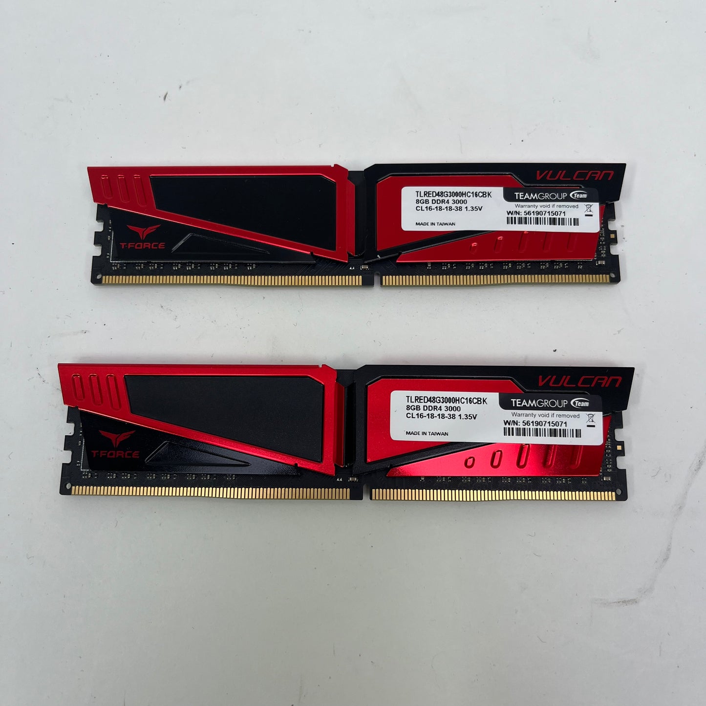 TeamGroup T-Force Vulcan 16GB (2x8GB) RAM DDR4 3000MHz TLRED48G3000HC16CBK