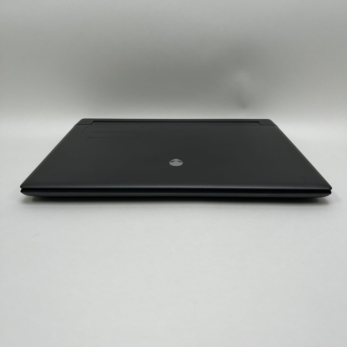 Alienware M16 R1 16" Ryzen 9 7845HX 3.0GHz 32GB RAM 1TB SSD RTX 4080 480Hz